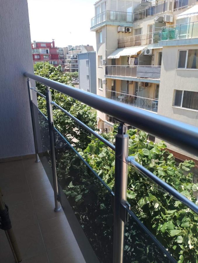 Sea View Triple S B Apartment Pomorie Bagian luar foto